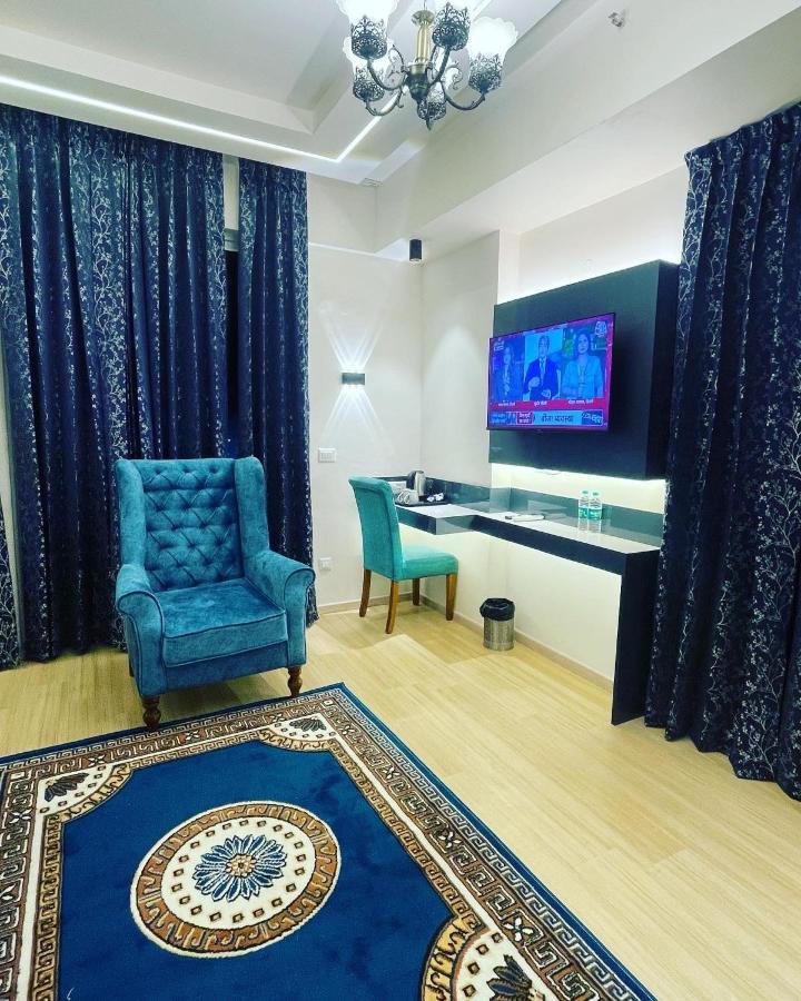 Neel Skye - Couple Friendly - Dlf My Pad, Gomtinagar , Lucknow 아파트 호텔 외부 사진