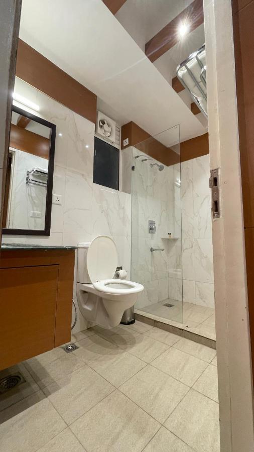 Neel Skye - Couple Friendly - Dlf My Pad, Gomtinagar , Lucknow 아파트 호텔 외부 사진
