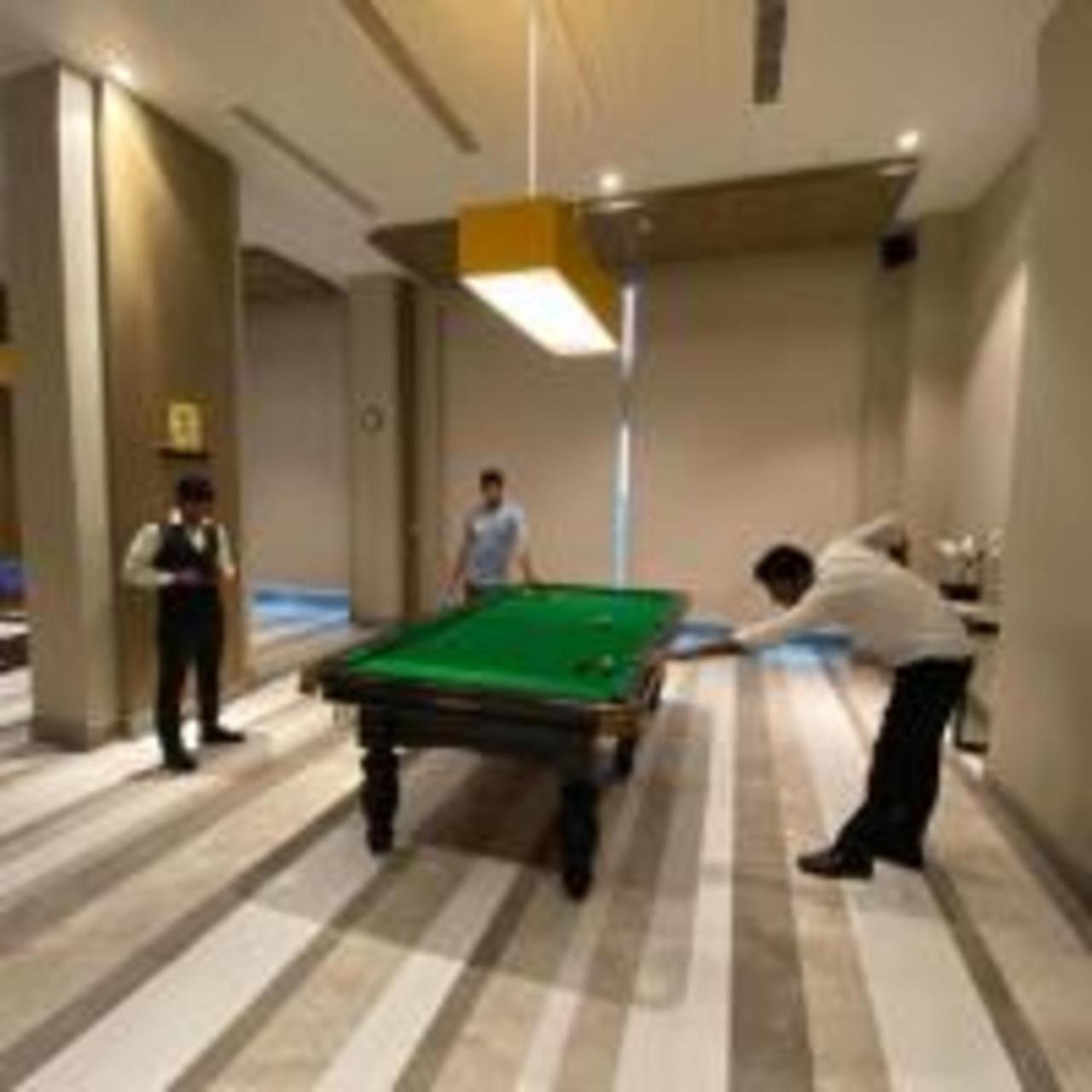 Neel Skye - Couple Friendly - Dlf My Pad, Gomtinagar , Lucknow 아파트 호텔 외부 사진